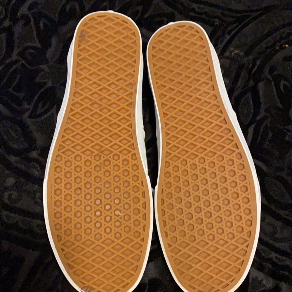 Vans - Picture 4 of 4